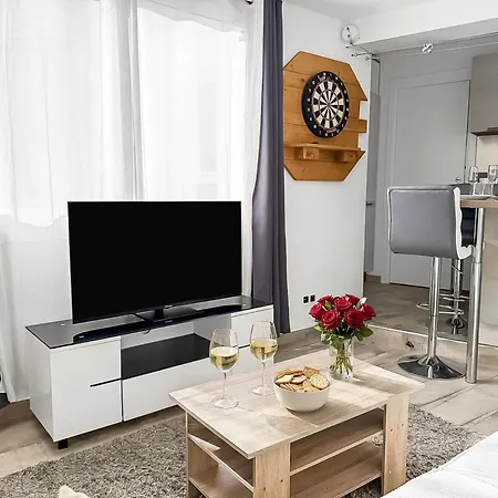 A Pied - Parking Prive - Balcon - Baignoire Balneo * 로퀴에브륀캡마르탱