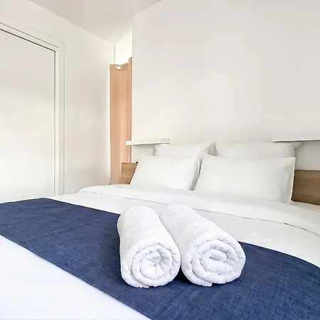 شقة Plage A Pied - Parking Prive - Balcon - Baignoire Balneo