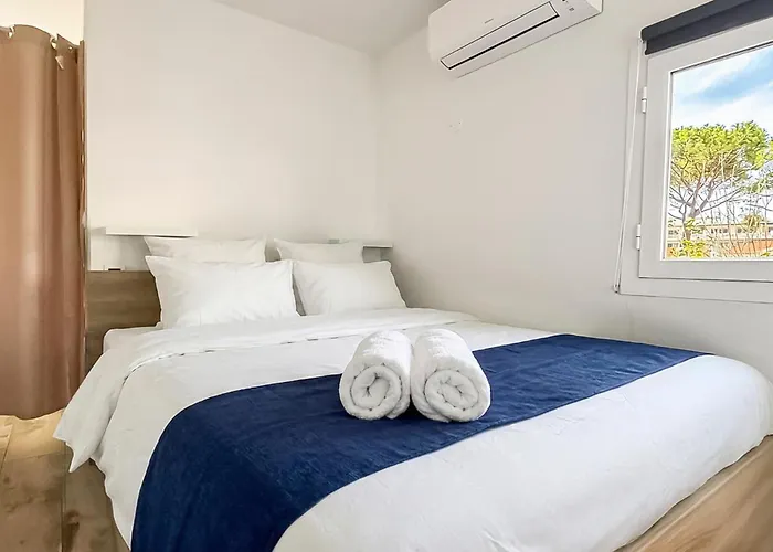 Plage A Pied - Parking Prive - Balcon - Baignoire Balneo شقة روكوبرُن كاب مارتي