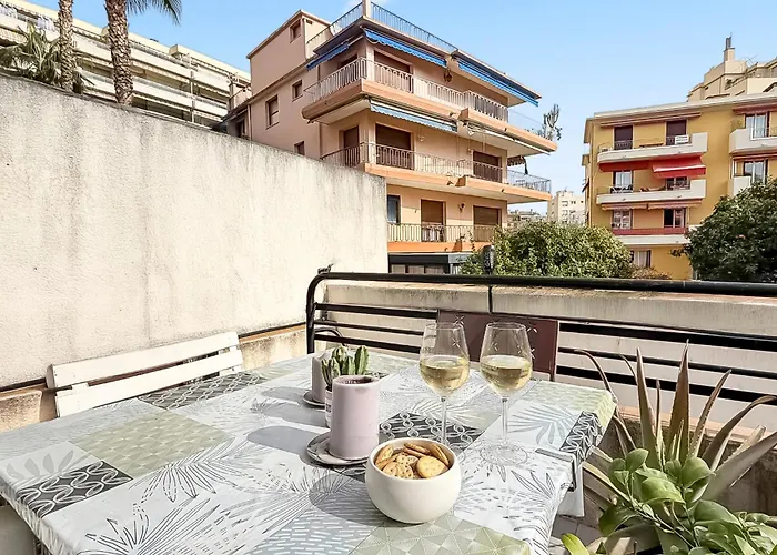 Plage A Pied - Parking Prive - Balcon - Baignoire Balneo * روكوبرُن كاب مارتي