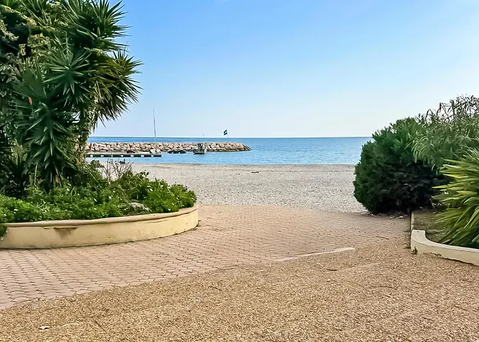 Plage A Pied - Parking Prive - Balcon - Baignoire Balneo